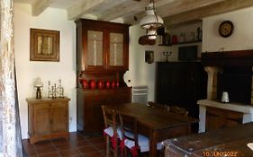 Maison De Village