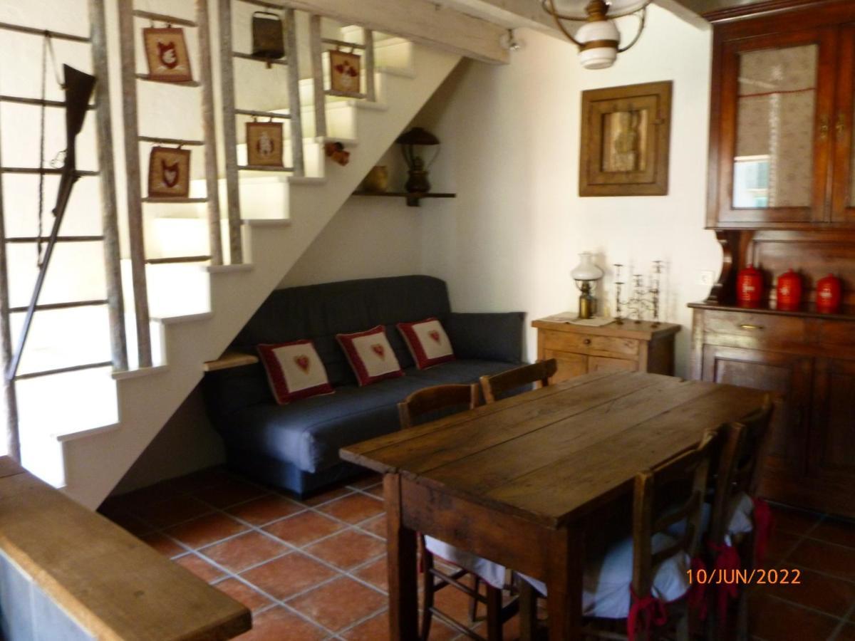 Maison De Village Saint-Paul-des-Fonts Extérieur photo